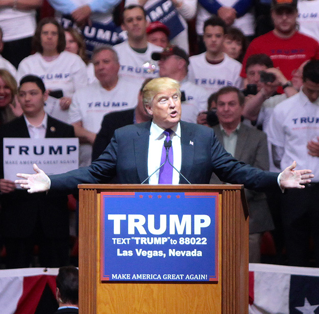 Donald_Trump_2016-625